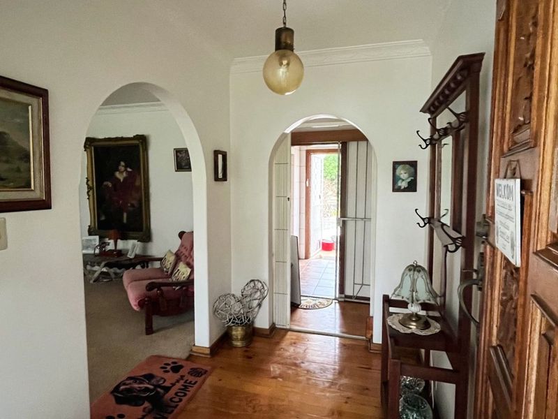 Well-priced and spacious Home in Vanes Estate - Photo 6