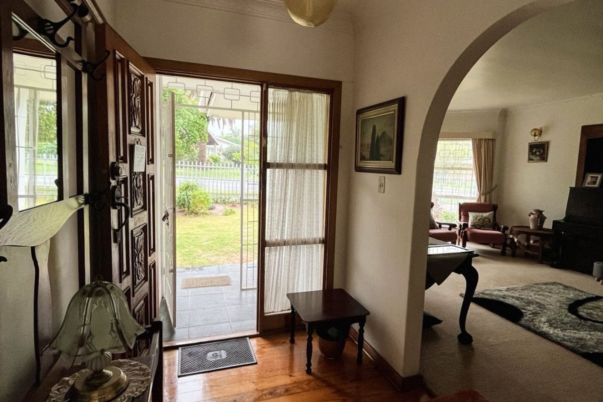Well-priced and spacious Home in Vanes Estate - Photo 5