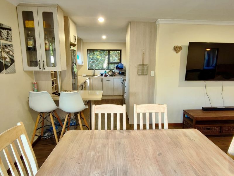 Charming Low-Maintenance Holiday Home at the Vaal Dam - Photo 3