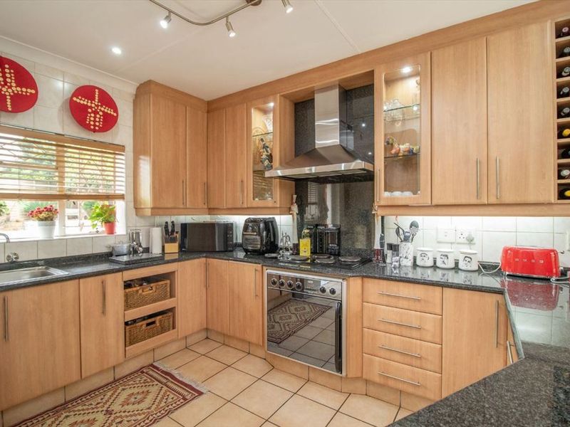 Spacious Family Home with Modern Amenities - Photo 1