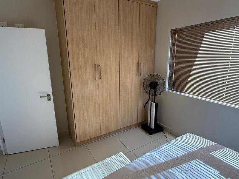 To let in Umhlanga Ridge, 2 bedroom fully furnished apartment. - Photo 10
