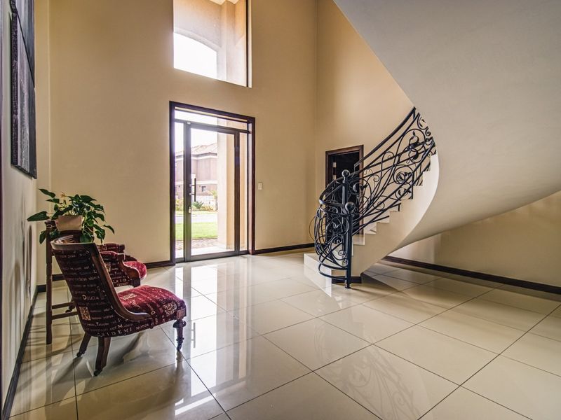 Exclusive Property for Sale - Glen Eagle Estate - Photo 9