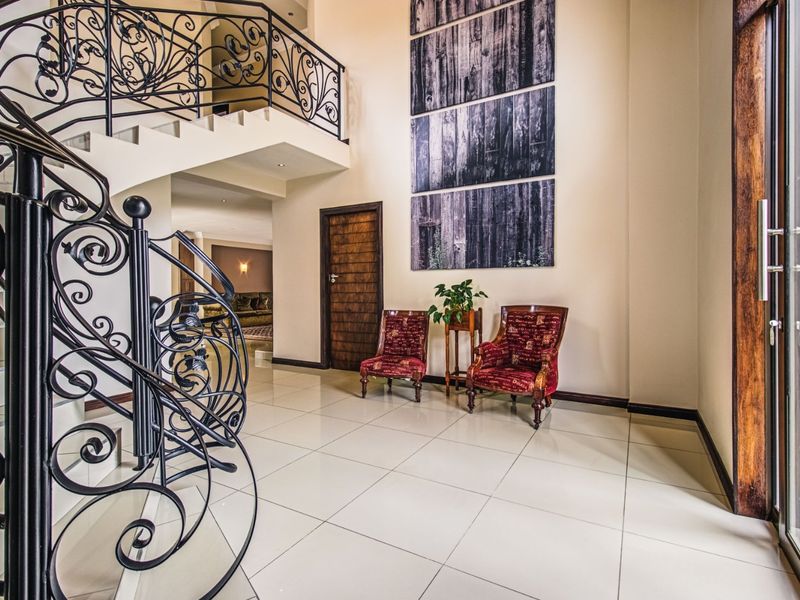 Exclusive Property for Sale - Glen Eagle Estate - Photo 4