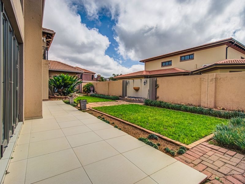 Exclusive Property for Sale - Glen Eagle Estate - Photo 3