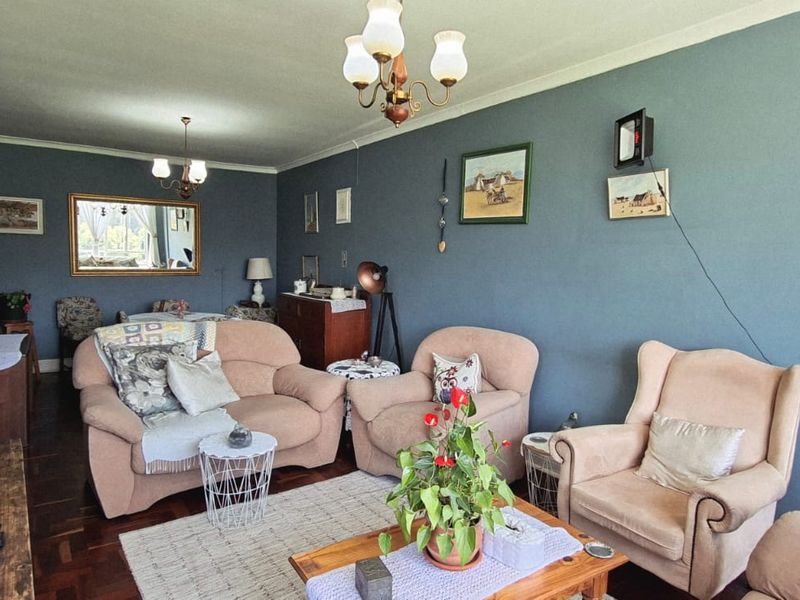 Spacious 3 bedroom apartment in the heart of Morehill - Photo 10