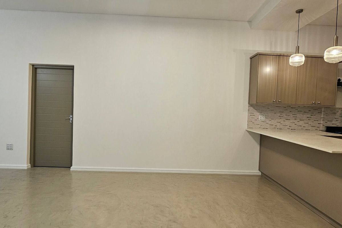 Beautiful 3-Bedroom Family Home Near Hopefield High School – No Transfer Duty! - Photo 3