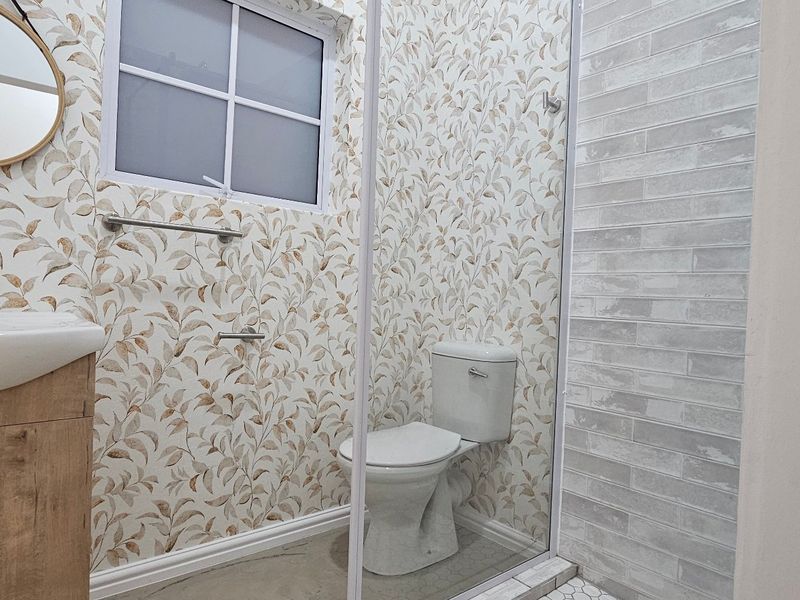 Beautiful 3-Bedroom Family Home Near Hopefield High School – No Transfer Duty! - Photo 5