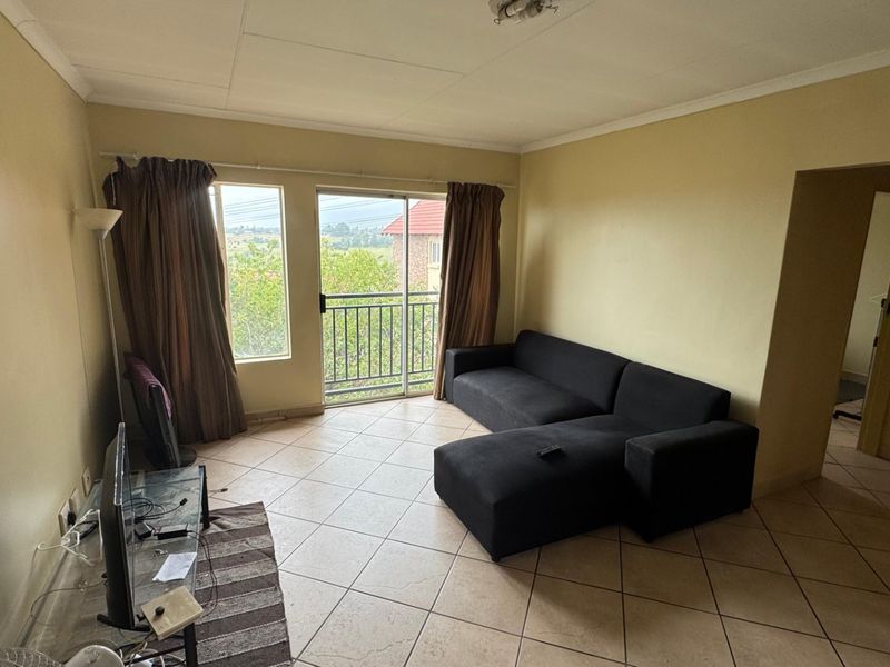 2 Broom 1Bathroom Apartment in Brooklands lifestyle estate  - Photo 7