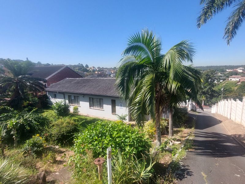 Spacious 4 Bedroom Family Home in Chatsworth - Photo 2