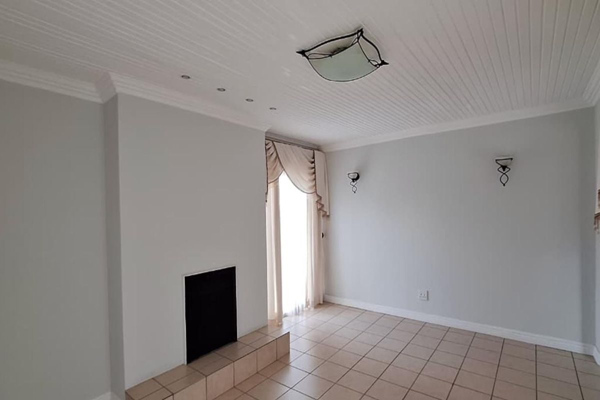 6 bedroom House in Noordheuwel - Photo 5