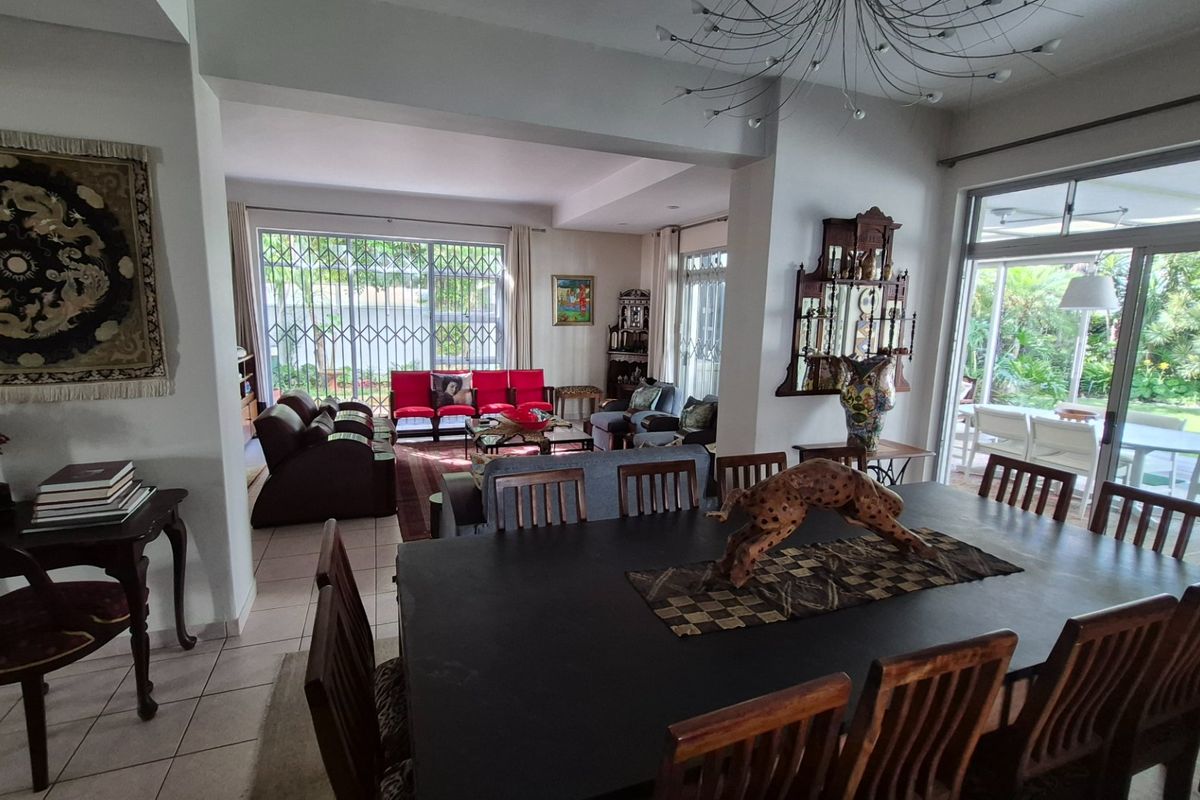 Luxury Summerstrand Home - Photo 5