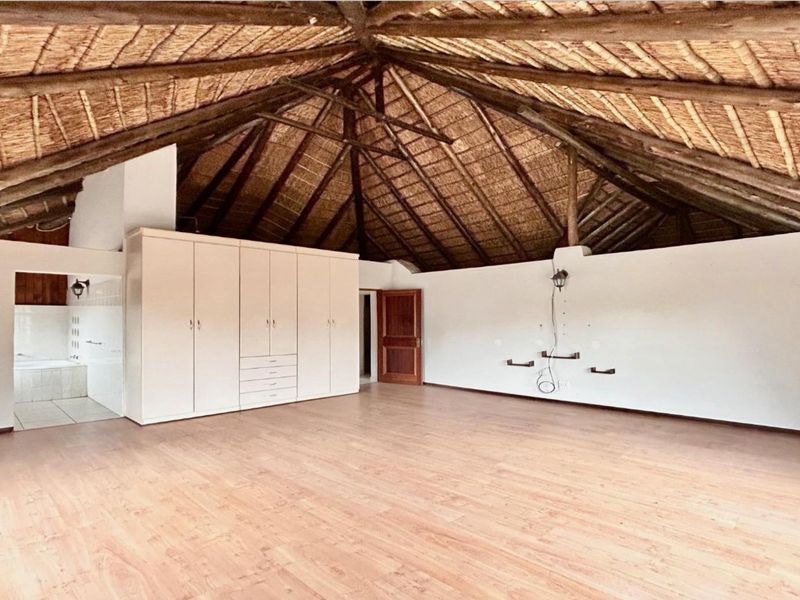 5 Bedroom House to Rent  in Melodie - Photo 4