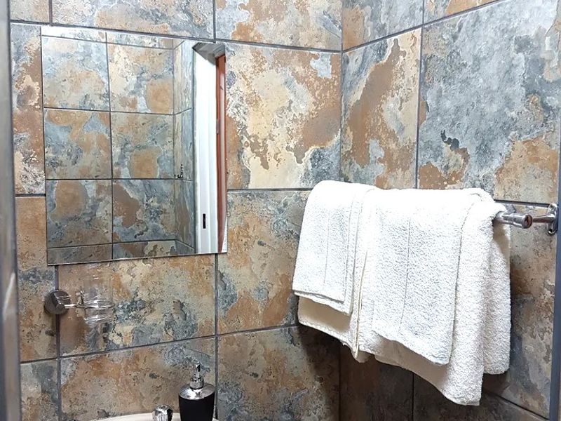 Contemporary Garden Flat for rent, Pet friendly- Hilton Gardens, Hilton - Photo 6
