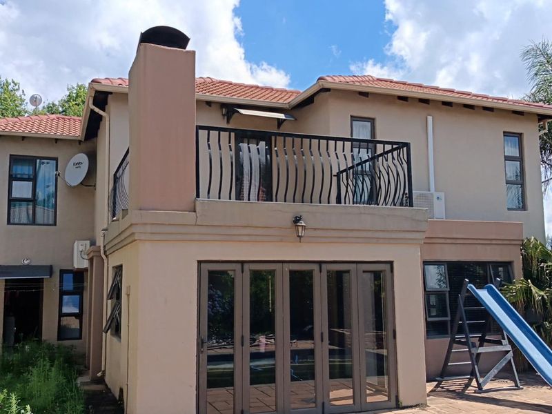3 Bedroom House for Sale in Glen Erasmia - Photo 1
