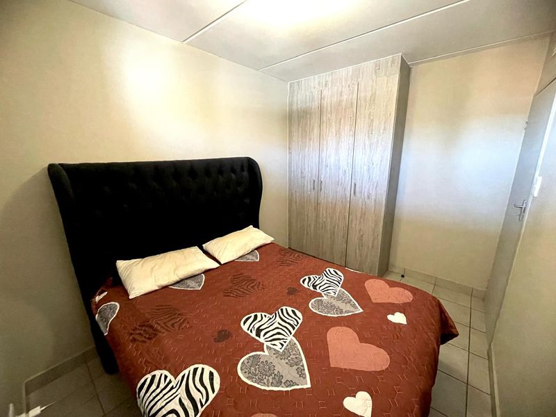 Book a viewing with me today! - Photo 6