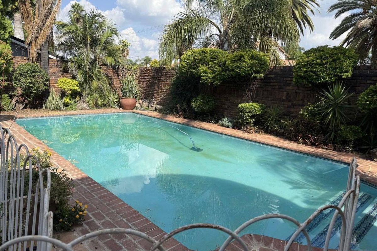 SPACIOUS FAMILY HOME FOR SALE IN CENTRAL NIRVANA!!! - Photo 4