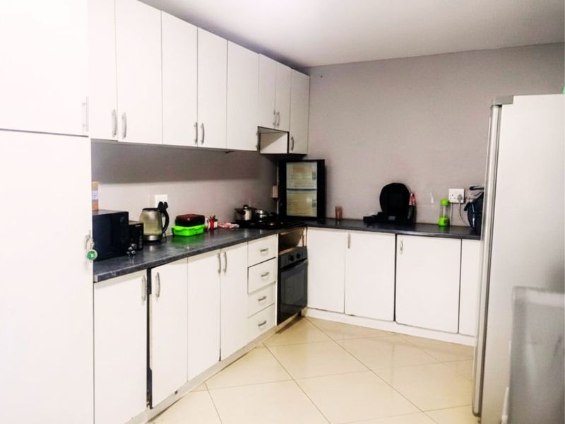 Spacious Family Home with Endless Potential - Photo 4