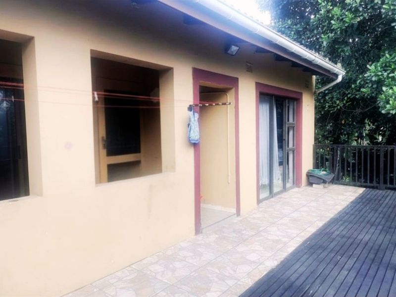 Spacious Family Home with Endless Potential - Photo 10