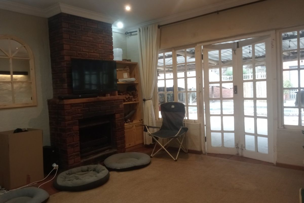 A family home - Winston Park  - Photo 4