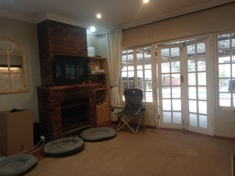 A family home - Winston Park  - Photo 4