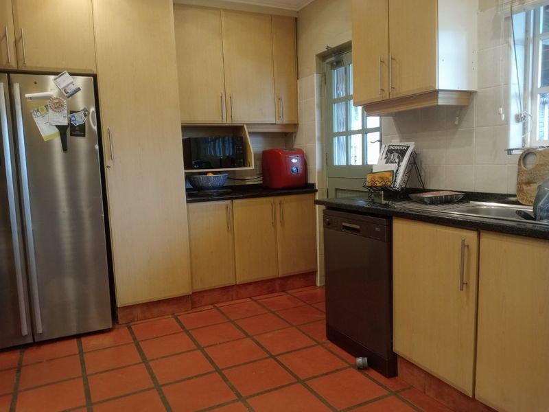 A family home - Winston Park  - Photo 3