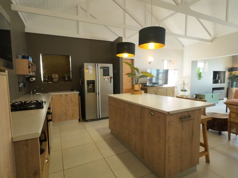 3 bed Super-Stylish Country-Cottage at the Sea-Side! - Photo 10