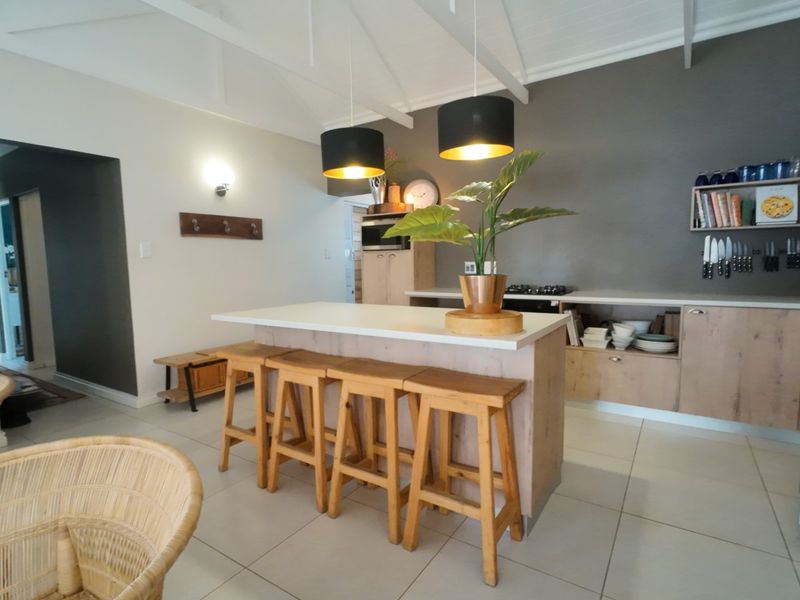3 bed Super-Stylish Country-Cottage at the Sea-Side! - Photo 8