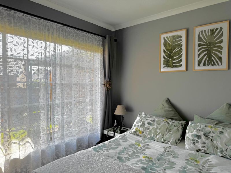 Beautiful 2 bed Town House !! Furniture Included - Photo 7