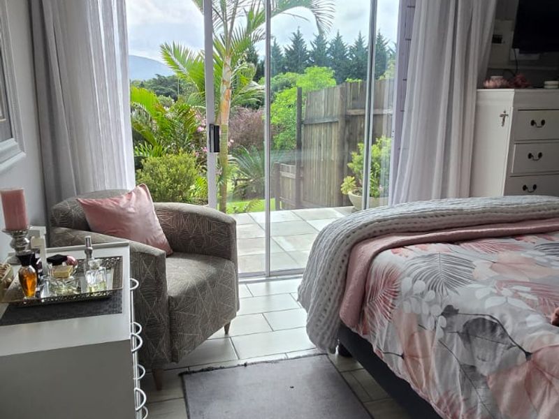 Two bedroom cottage to rent in Hoekwil - Photo 9