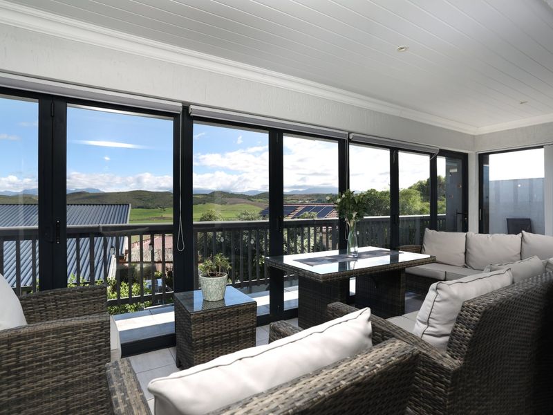 5 Bedroom House in Reebok with Rental Income Potential  - Photo 3