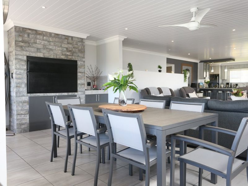 5 Bedroom House in Reebok with Rental Income Potential  - Photo 8