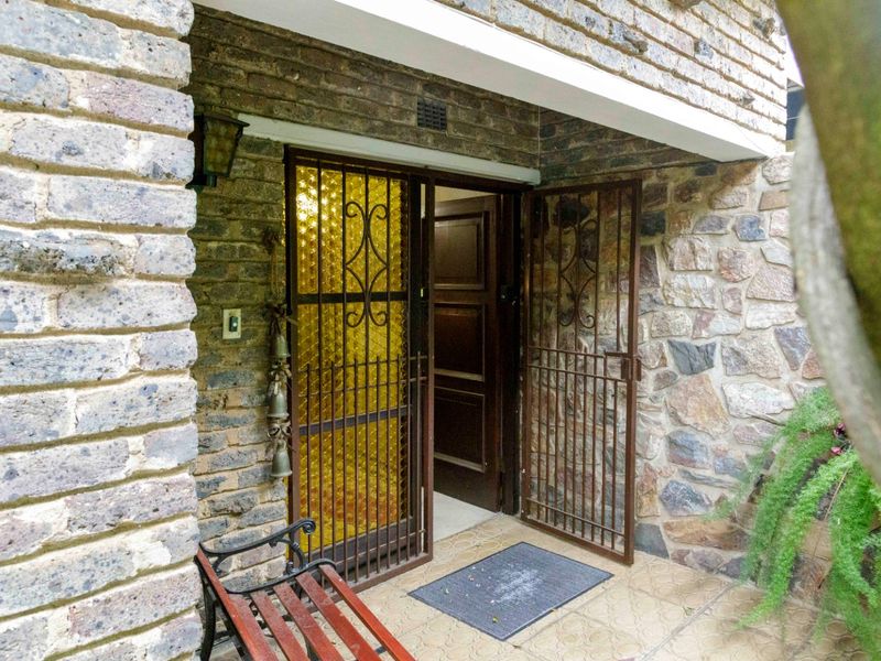 Spacious 3 Bedroom Home in Horison - Photo 5