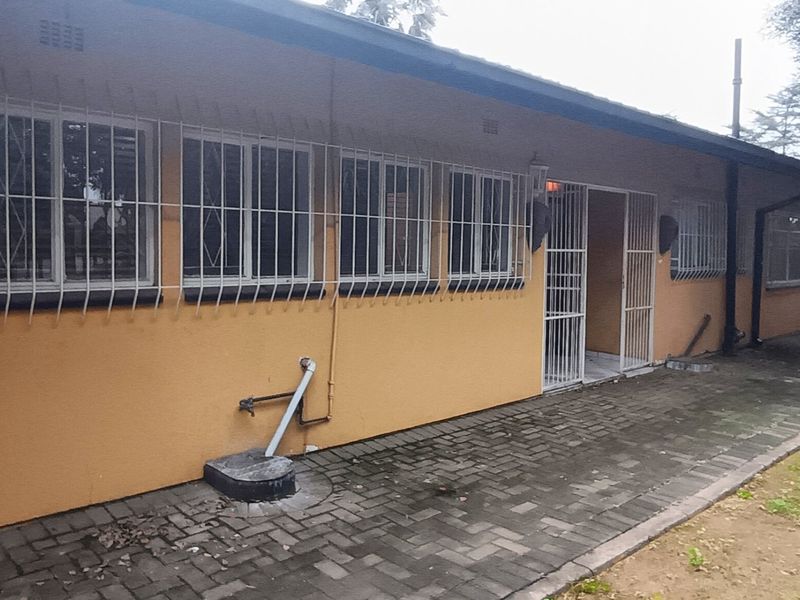 Three bedroom house for sale in prime location - Photo 4