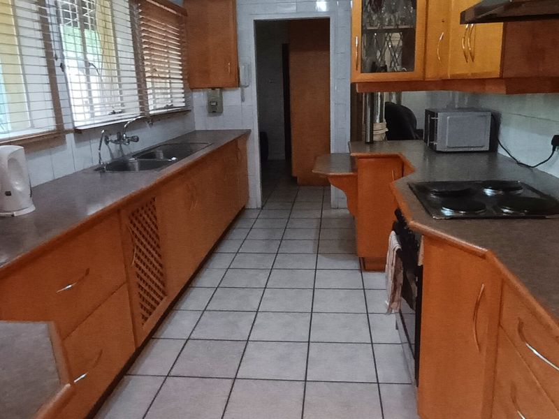 Three bedroom house for sale in prime location - Photo 6