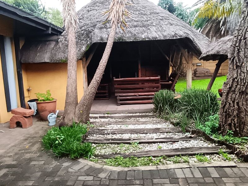 Three bedroom house for sale in prime location - Photo 3