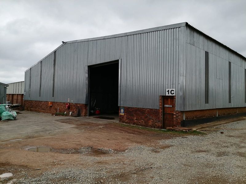 500 SQUARE METERS INDUSTRIAL BUSINESS PROPERTY FOR RENTAL - Photo 3