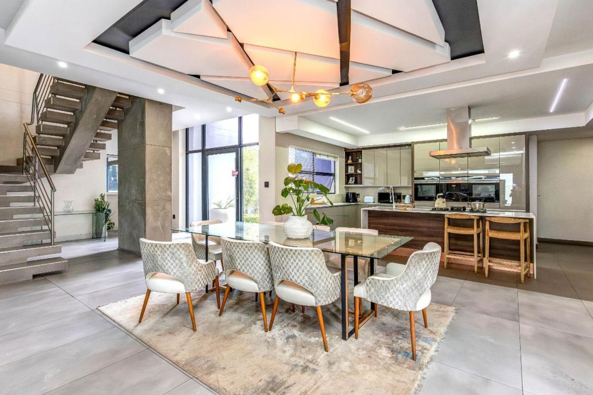 5 Bedroom House for Sale in in Cedar Creek Estate - Photo 3