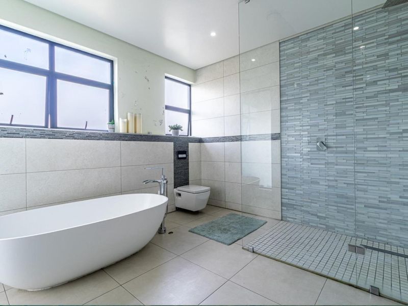 5 Bedroom House for Sale in in Cedar Creek Estate - Photo 8