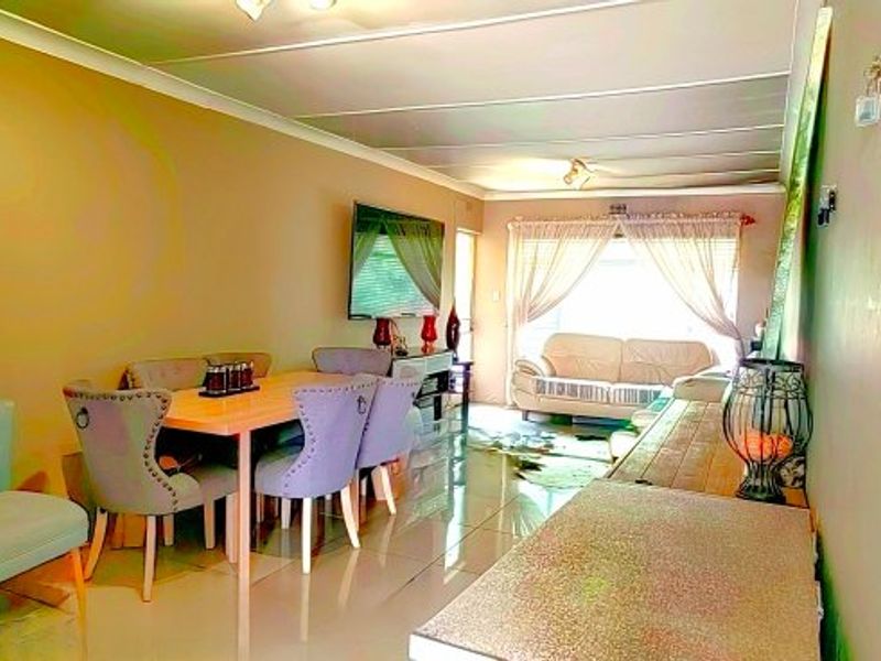 Cozy Home - Photo 3