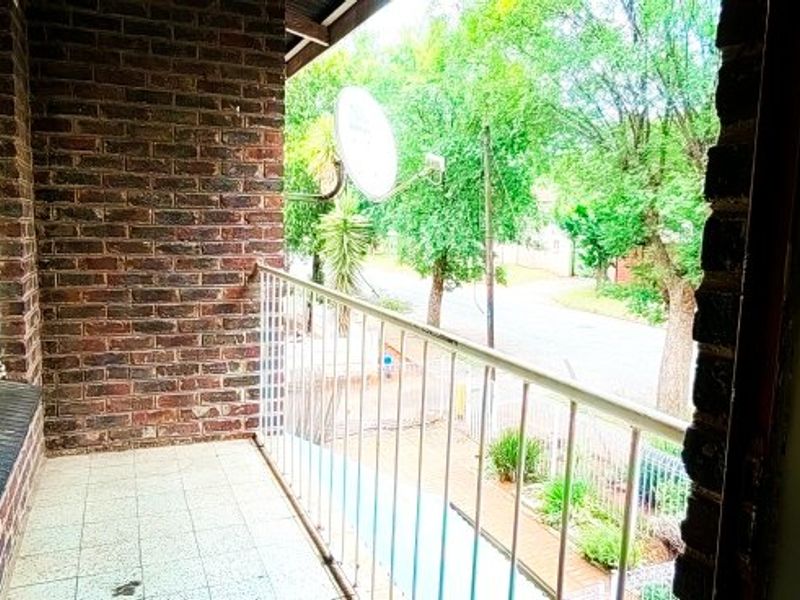 Cozy Home - Photo 9