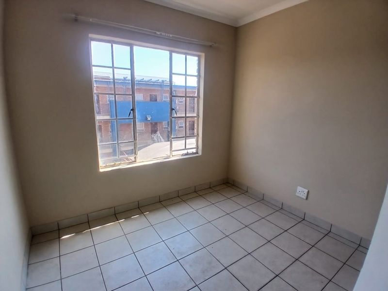 Your Dream Starter Home Awaits! - Photo 6