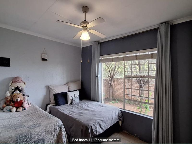 2 Bedroom Townhouse for Sale in Broadacres - Photo 5