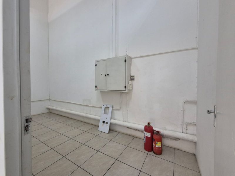 Prime Retail Opportunity Available in Eco Park Shopping Centre - Retail Size: 149.98m2 - Photo 7