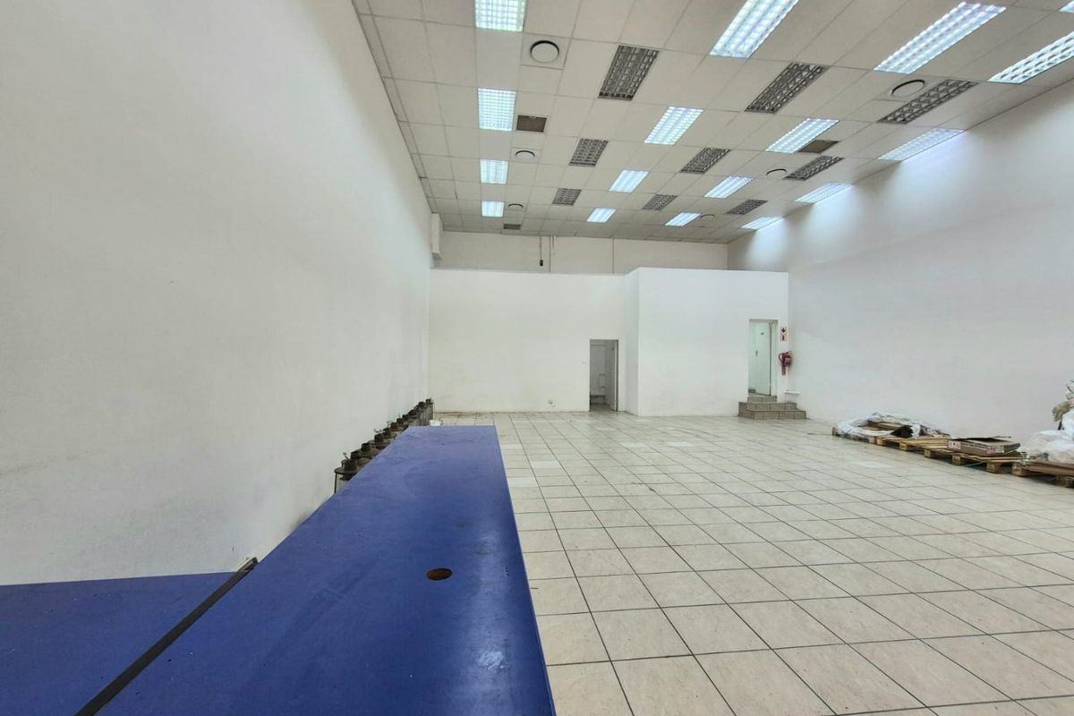 Prime Retail Opportunity Available in Eco Park Shopping Centre - Retail Size: 149.98m2 - Photo 3