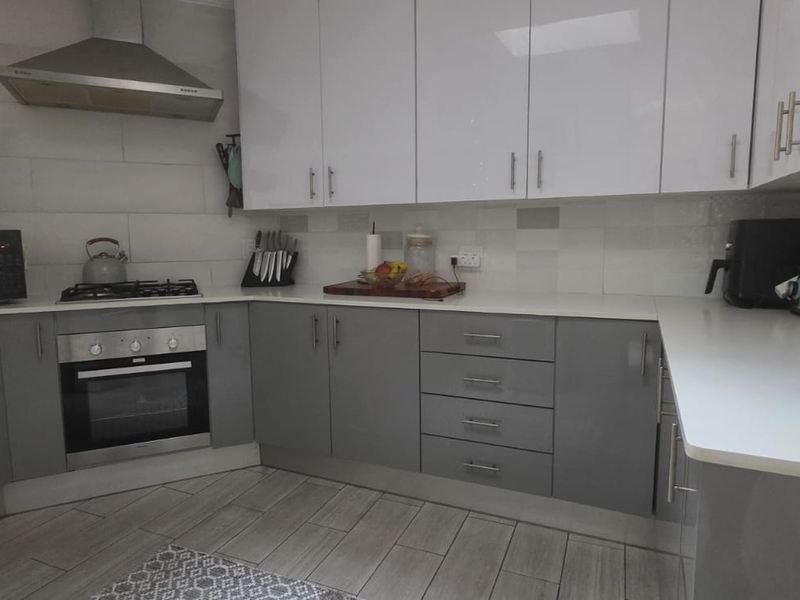 Modern 3-Bedroom Cluster Home for Sale in Beyers Park - Photo 9