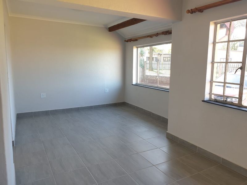 Rental Home in Esther Park - Photo 6