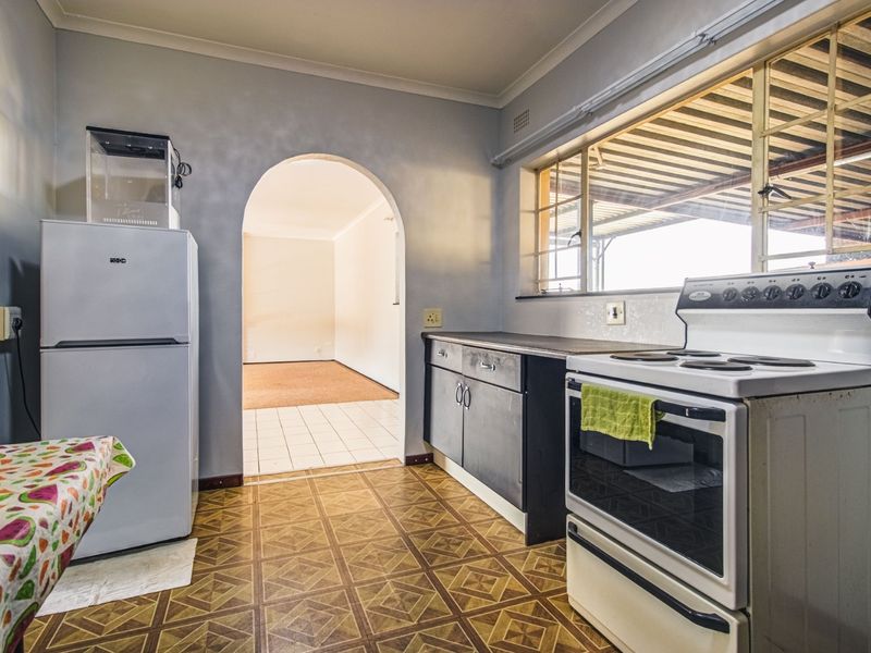 Rental Home in Esther Park - Photo 8