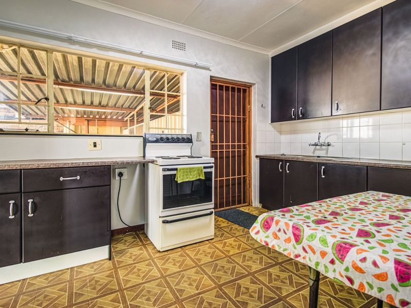 Rental Home in Esther Park - Photo 6