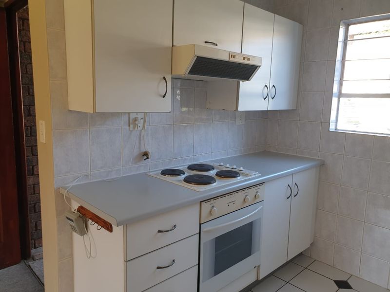 Fantastic investment or home for a fist time buyer! - Photo 3