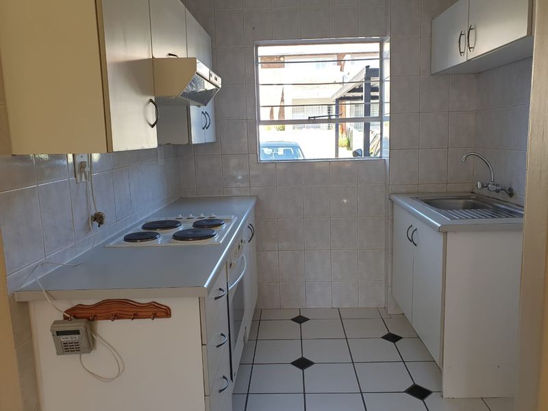 Fantastic investment or home for a fist time buyer! - Photo 5